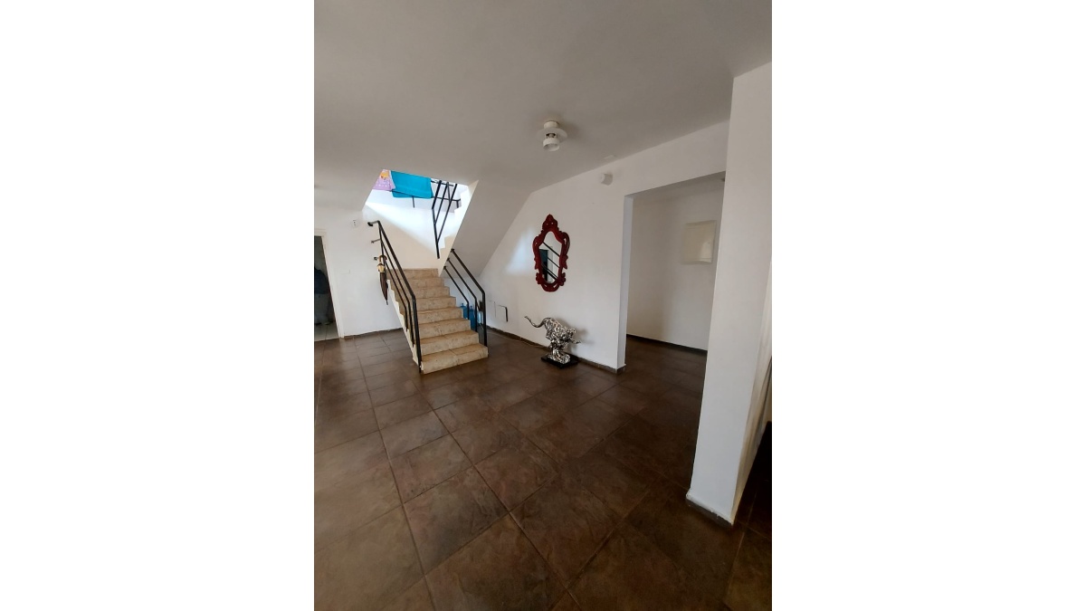 ESCALERA A SEGUNDO PISO